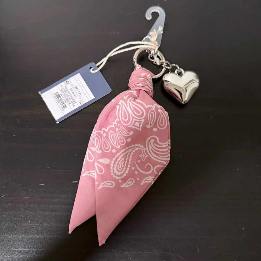 Universal Thread‎ Bandana and Heart Bag Charm | Pink | NWT